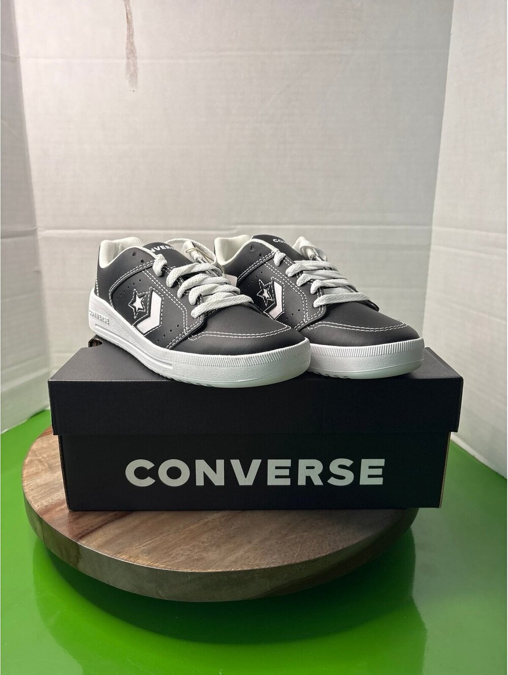 Converse Tennis Shoes